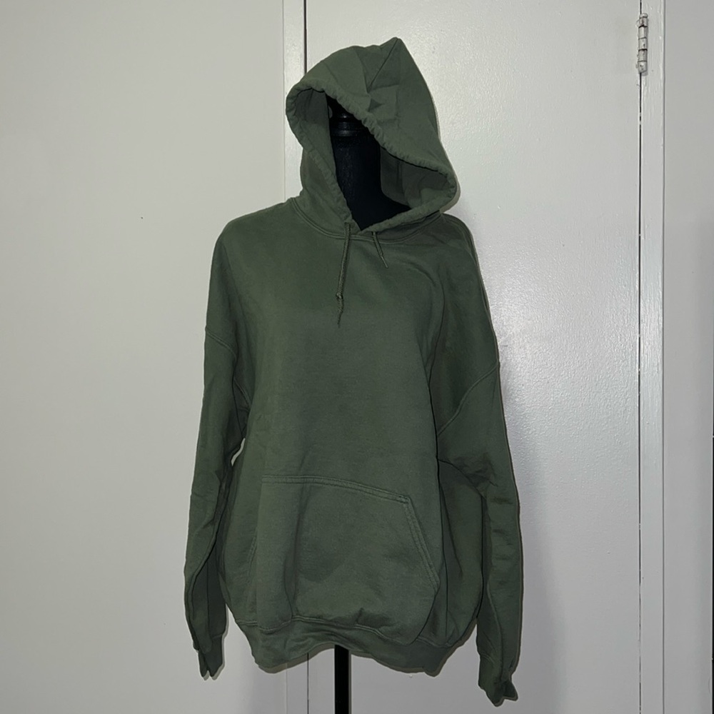Green Gilden heavy blend men’s hoodie size XL